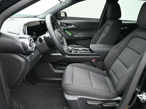 New 2026 Chevrolet Equinox LT FWD image 18