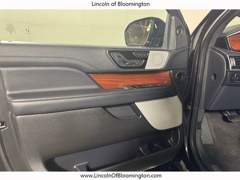 Used 2023 Lincoln Navigator L Reserve AWD/4WD image 16