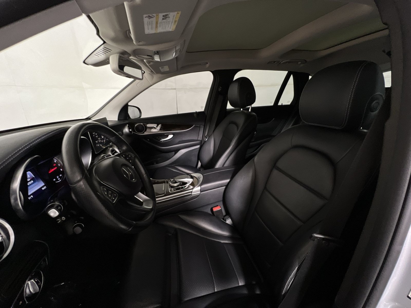 Used 2016 Mercedes-Benz GLC 300 4MATIC image 13