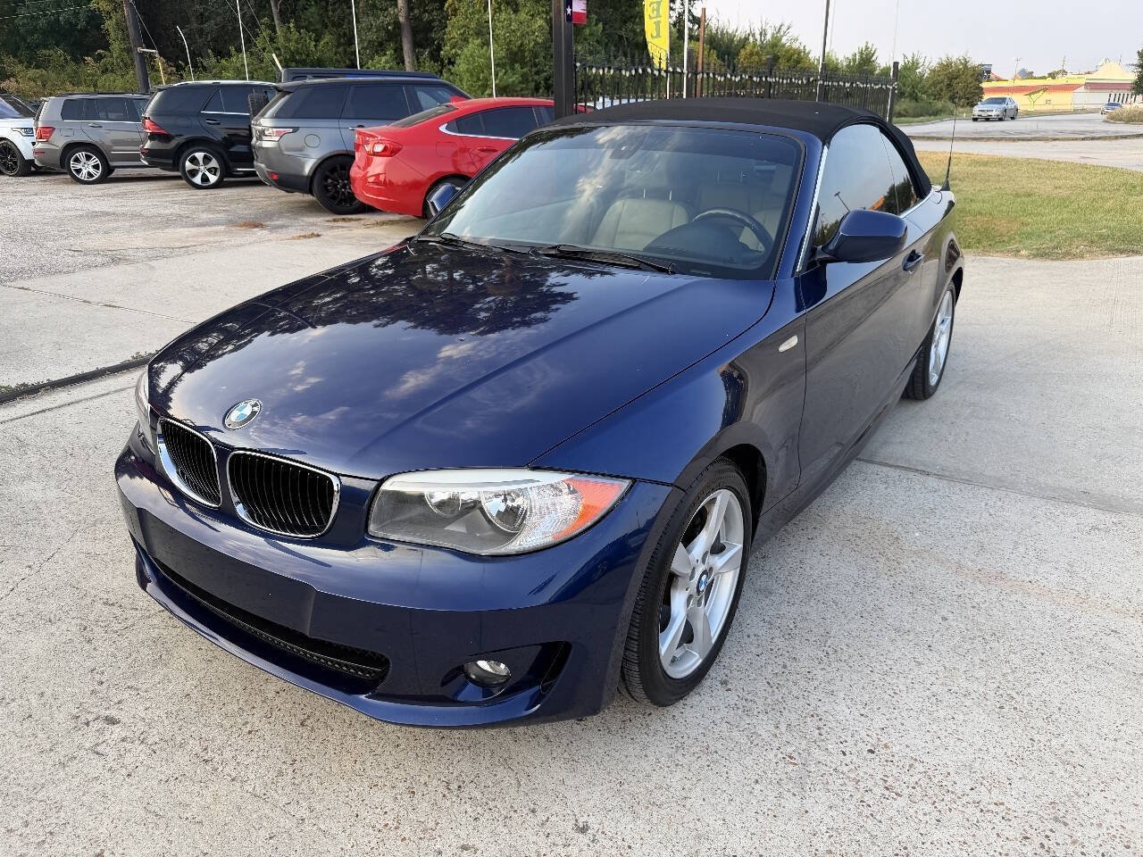 Used 2013 BMW 128i Convertible RWD image 2