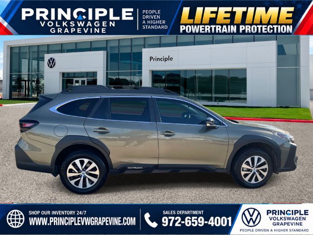 Used 2025 Subaru Outback Premium AWD/4WD image 4