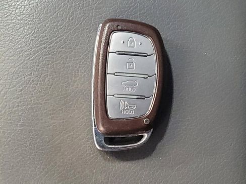 Used 2020 Hyundai Elantra Value Edition FWD image 32