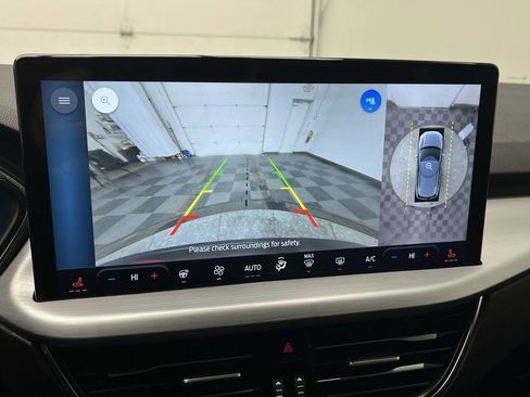 Certified 2024 Ford Escape Platinum image 6