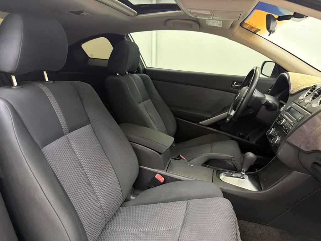 Used 2009 Nissan Altima 3.5 SE FWD image 28
