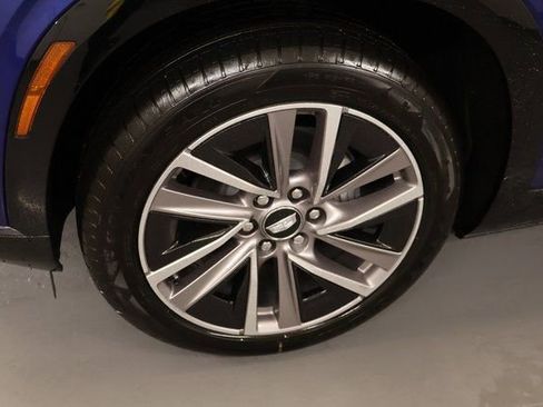 New 2026 Cadillac Vistiq Sport image 7