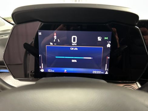 Used 2025 Chevrolet Trax LT w/ LT Convenience Package FWD image 14