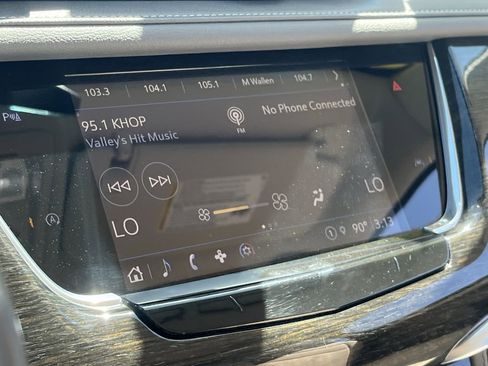 Used 2021 Cadillac XT6 Premium Luxury AWD/4WD image 12