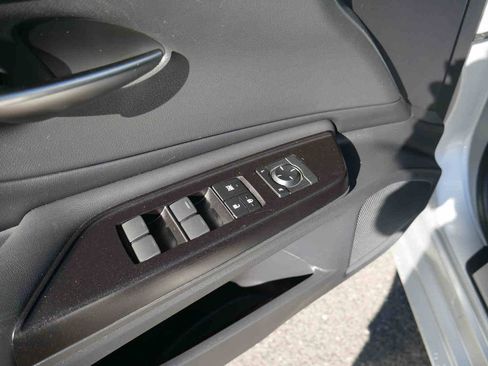 Used 2019 Lexus ES 300h w/ Premium Package image 26