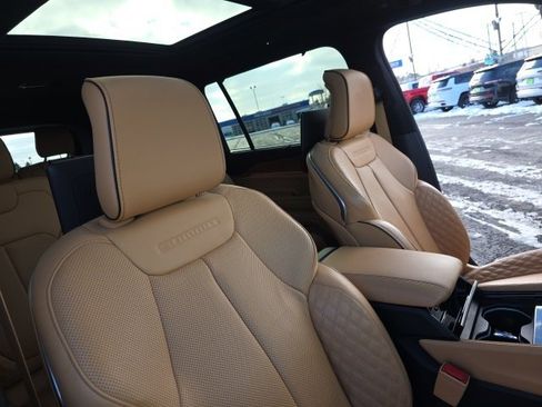 Used 2024 Jeep Grand Cherokee L Summit image 53