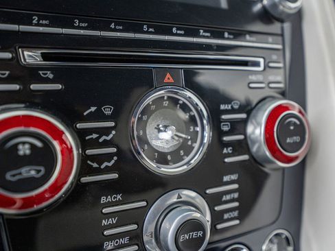 Used 2018 Aston Martin Lagonda image 38