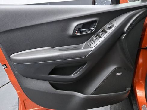 Used 2016 Chevrolet Trax LTZ image 25