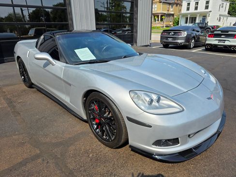 Used 2009 Chevrolet Corvette Coupe w/ Preferred Equipment Group RWD image 49