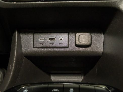 Used 2022 Buick Encore GX Select image 16