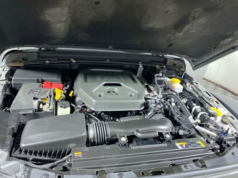 Used 2023 Jeep Wrangler Unlimited Rubicon image 18