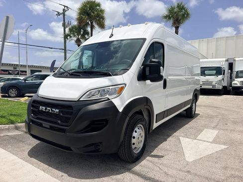 Used 2023 RAM ProMaster 2500 FWD image 2