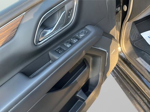 Used 2023 Chevrolet Tahoe High Country image 19