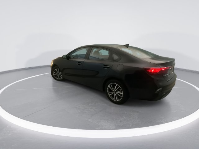Used 2023 Kia Forte LXS FWD image 4