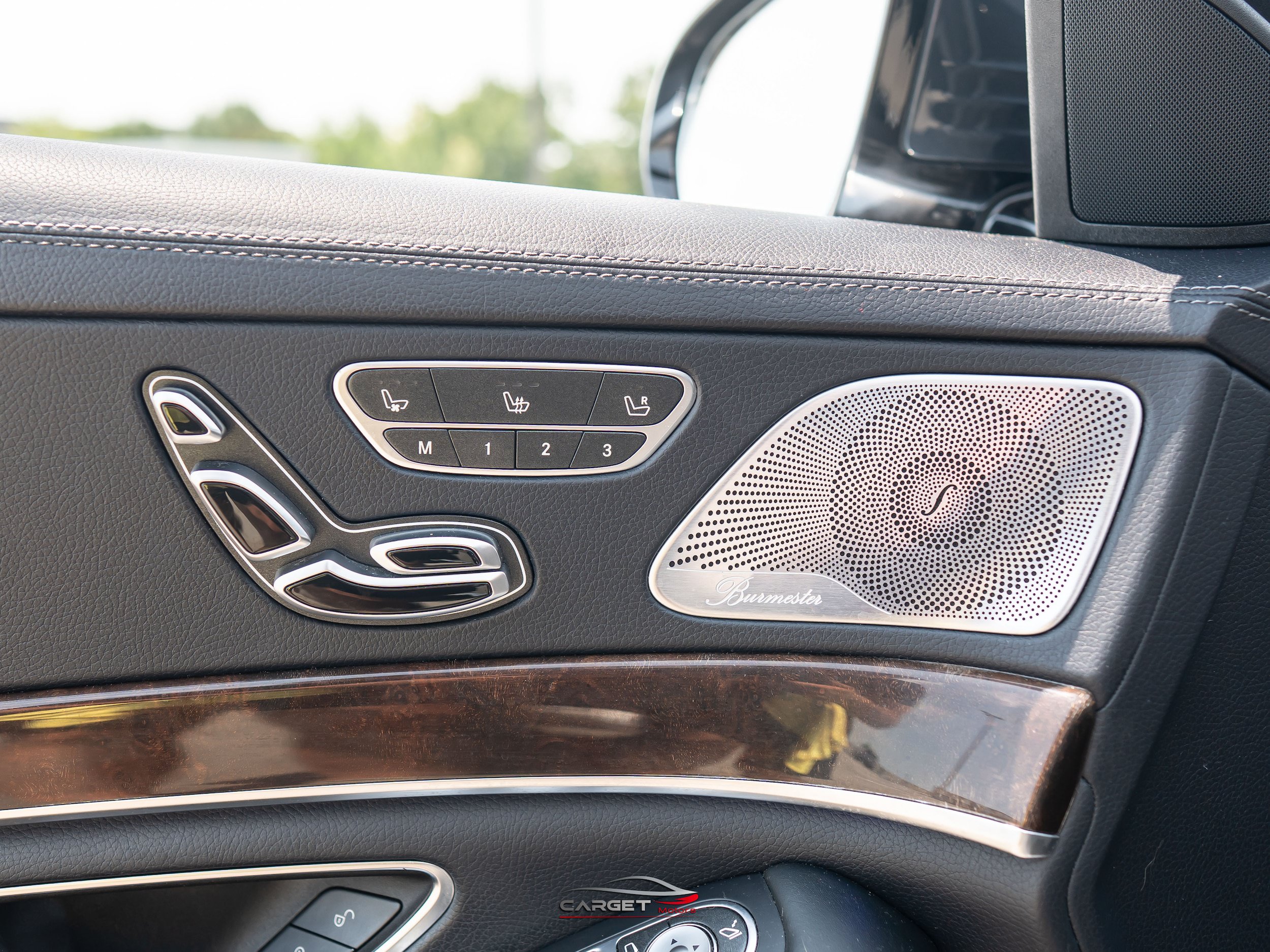 Used 2019 Mercedes-Benz S 560 4MATIC Sedan image 39