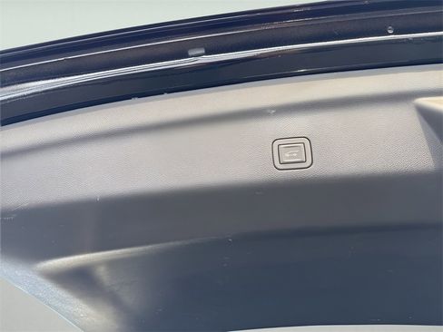 Used 2025 Chevrolet Tahoe Premier image 20