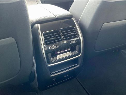Used 2025 BMW X7 xDrive40i AWD/4WD image 10