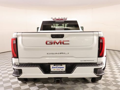 Used 2024 GMC Sierra 3500 Denali image 22