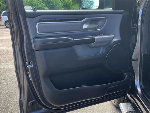 Used 2022 RAM 1500 Big Horn AWD/4WD image 9