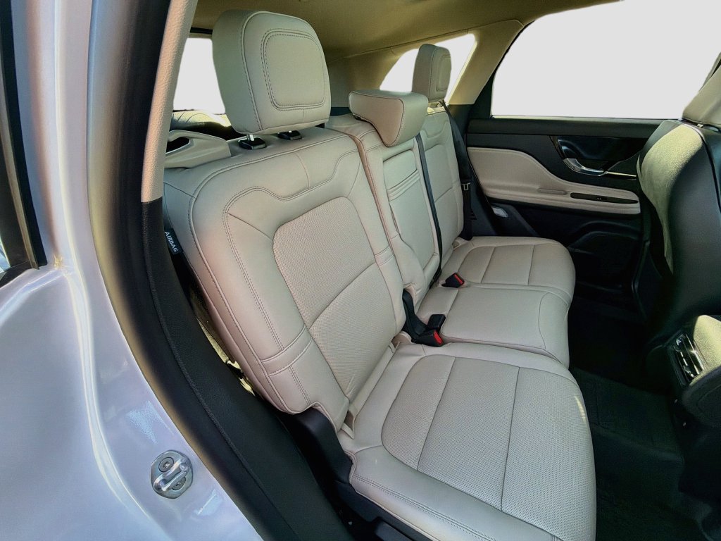 Used 2026 Lincoln Corsair Reserve AWD/4WD image 29