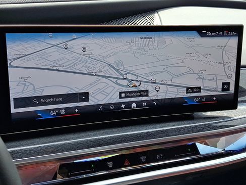 Used 2023 BMW 760i xDrive AWD/4WD image 18
