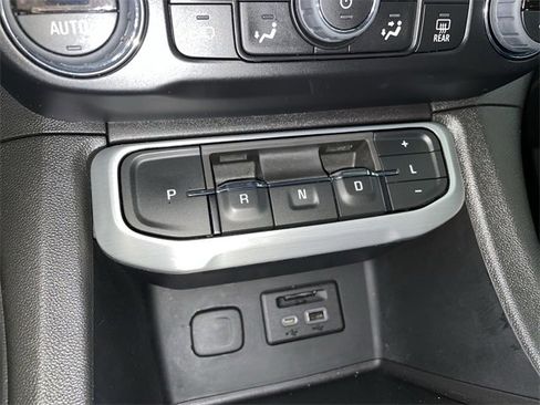 Certified 2023 GMC Acadia SLT w/ Elevation Edition image 33