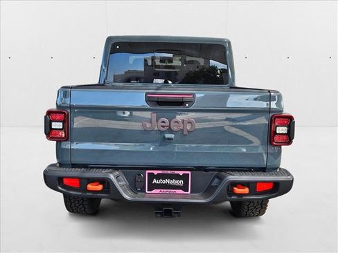 New 2025 Jeep Gladiator Mojave w/ Convenience Group image 8