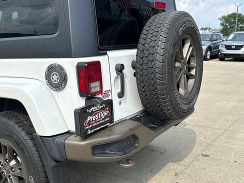 Used 2017 Jeep Wrangler Unlimited Sahara AWD/4WD image 13