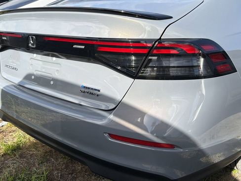 Used 2025 Honda Accord Sport image 10