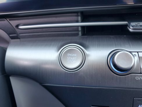 Used 2024 Hyundai Kona SEL image 27