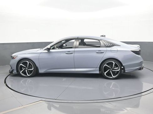 Used 2021 Honda Accord Sport image 3