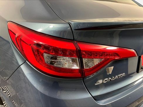 Used 2017 Hyundai Sonata Limited w/ Cargo Package FWD image 22