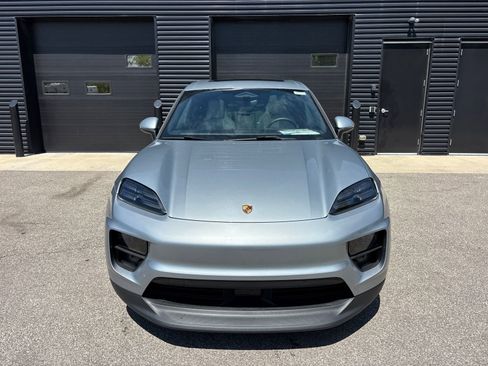 Used 2025 Porsche Macan 4 Electric AWD/4WD image 13