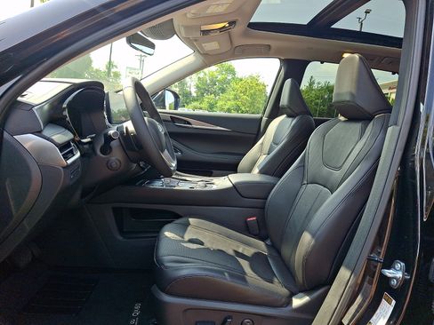 Certified 2025 INFINITI QX60 Luxe AWD/4WD image 14