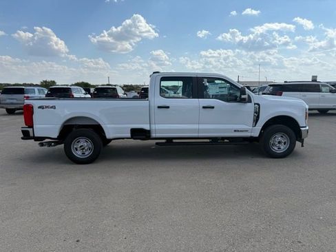 New 2026 Ford F250 XL w/ XL Chrome Package image 9
