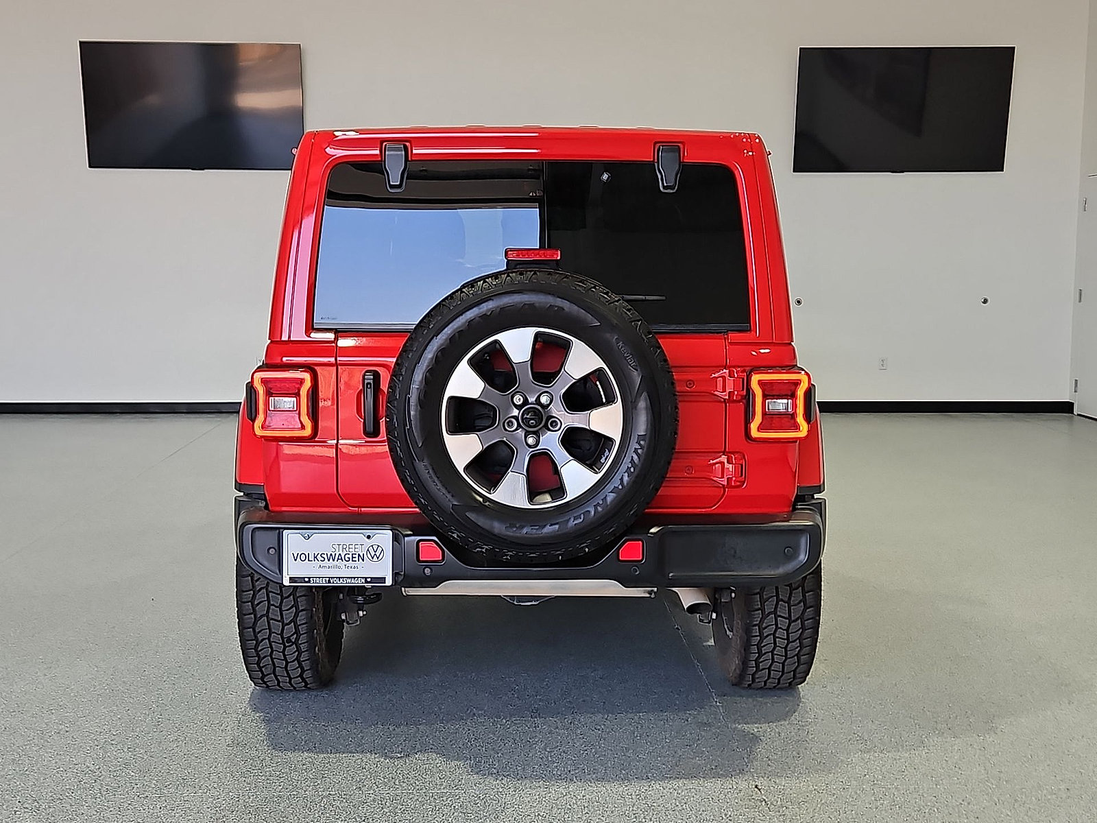 Used 2021 Jeep Wrangler Unlimited Sahara AWD/4WD image 7