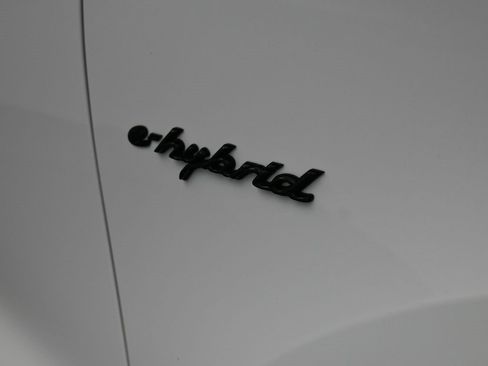 Used 2022 Porsche Cayenne Turbo S image 35