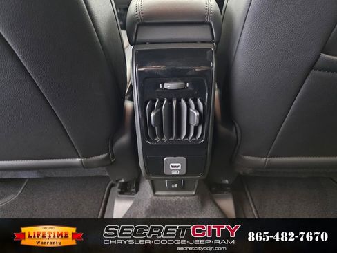 New 2026 Jeep Compass Latitude image 27