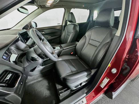 Used 2023 Nissan Rogue SL w/ SL Premium Package FWD image 13
