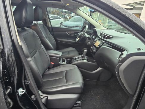 Used 2017 Nissan Rogue Sport SL w/ SL Premium Package image 20