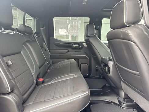 Used 2025 GMC Sierra 1500 AT4X AWD/4WD image 10