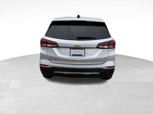 Used 2022 Chevrolet Equinox LT w/ Driver Convenience Package image 5