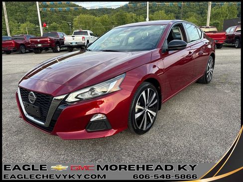 Used 2021 Nissan Altima 2.5 SR w/ SR Premium Package AWD/4WD image 1