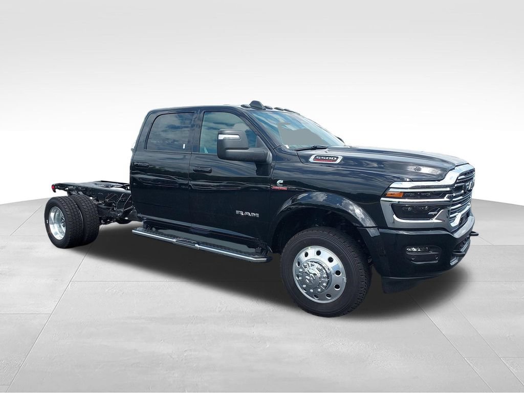 New 2026 RAM 5500 4x4 Crew Cab w/ Laramie Trim Package image 7