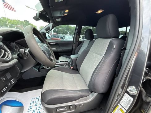 Used 2020 Toyota Tacoma TRD Sport RWD image 13