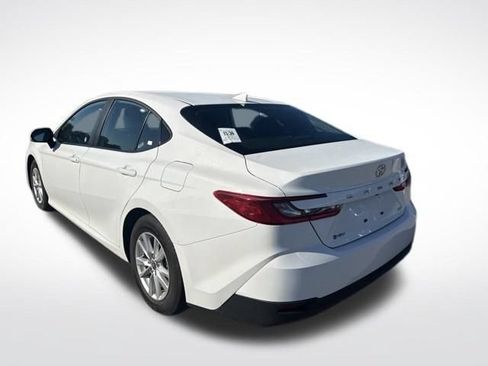 Used 2025 Toyota Camry LE FWD image 3