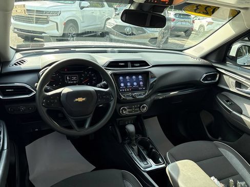 Certified 2023 Chevrolet TrailBlazer LT w/ Convenience Package AWD/4WD image 11